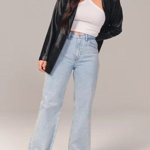 Abercrombie Curve Love High Rise 90s Relaxed Jean - Light